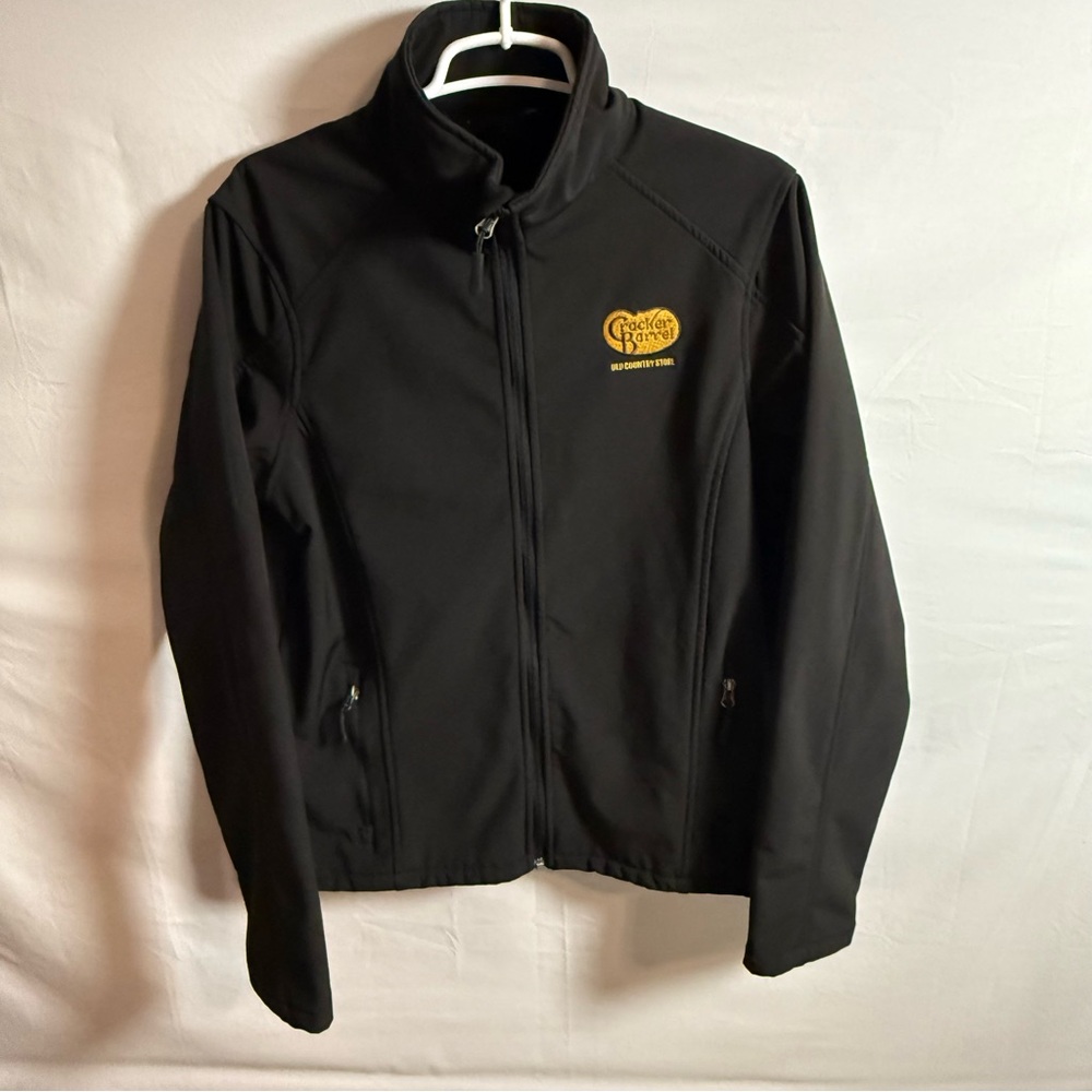 Dunbrooke Black Performance Embroidered Jacket w/ Cracker Barrel Logo size M EUC